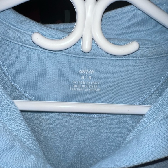 Aerie crewneck vneck top - Picture 3 of 3